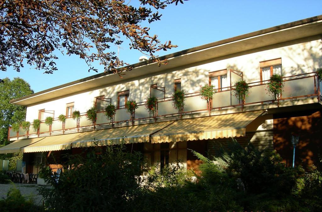 Albergo La Genzianella Miasino Eksteriør billede